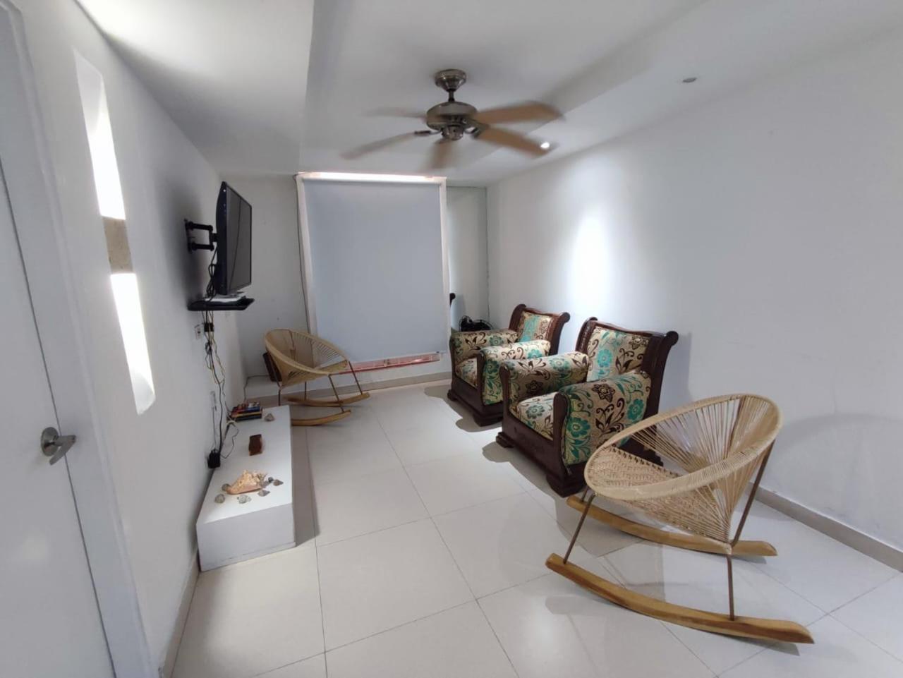 Apartamento Comodo Dentro De Murallas De - 112 Camila *